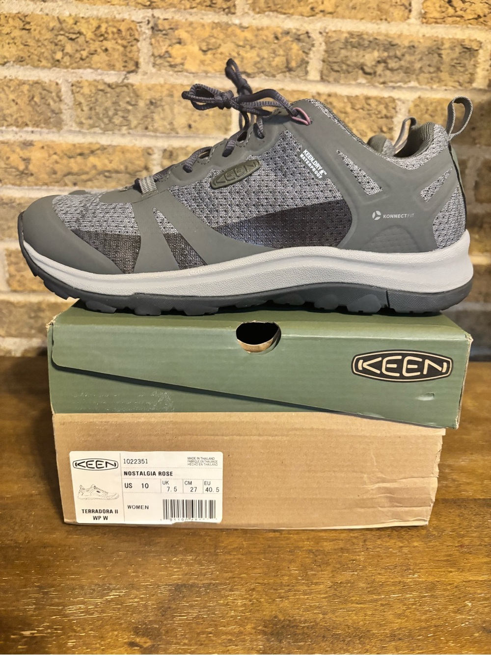 KEEN Nostalgia Terradorra 2 Women's Trail Shoe - size 10